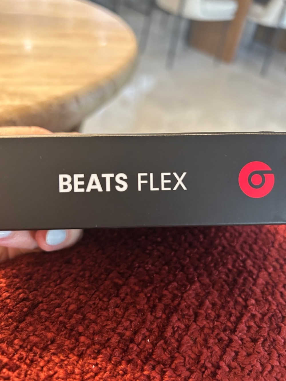 Beats Flex Wireless Earphones - White - Picture 3 of 8